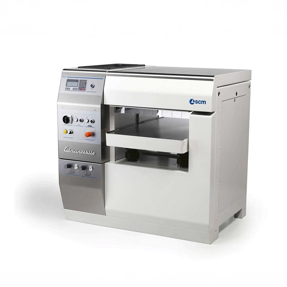 SCM L'invincibile S 7